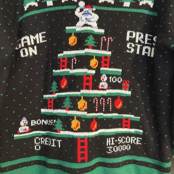 Christmas Donkey Kong Abominable Snowman Sweater - Picture 2 of 5